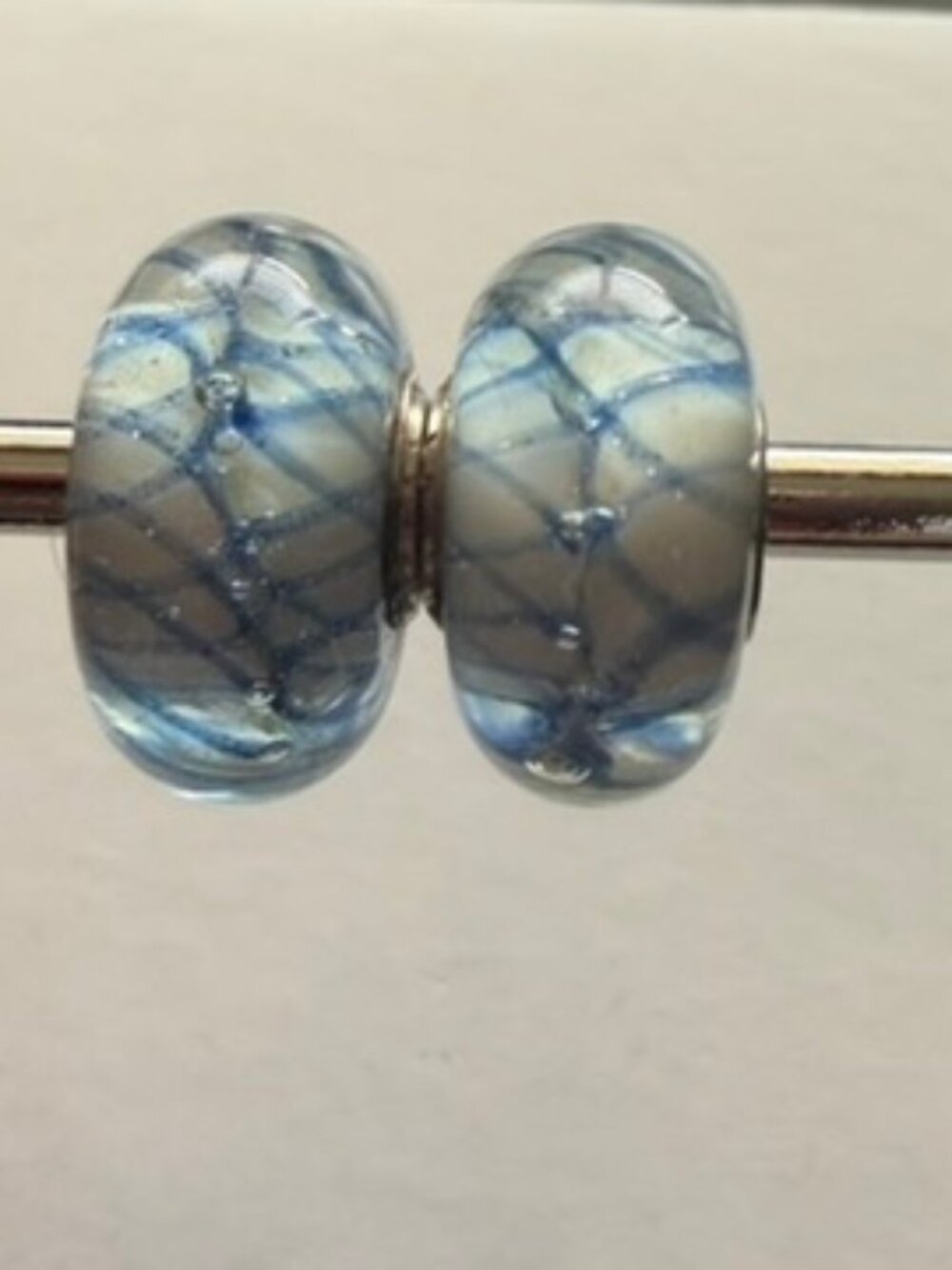 Trollbeads Uniques - Blue Criss Cross on White - Set of 2
